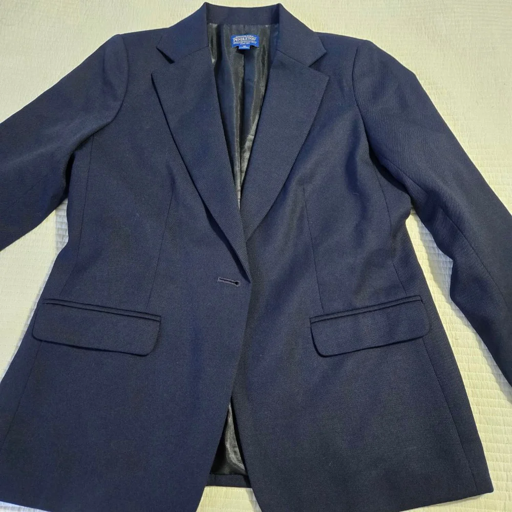 Women's Pendleton Navy 100% Virgin Wool Blazer Size 10 NWT
